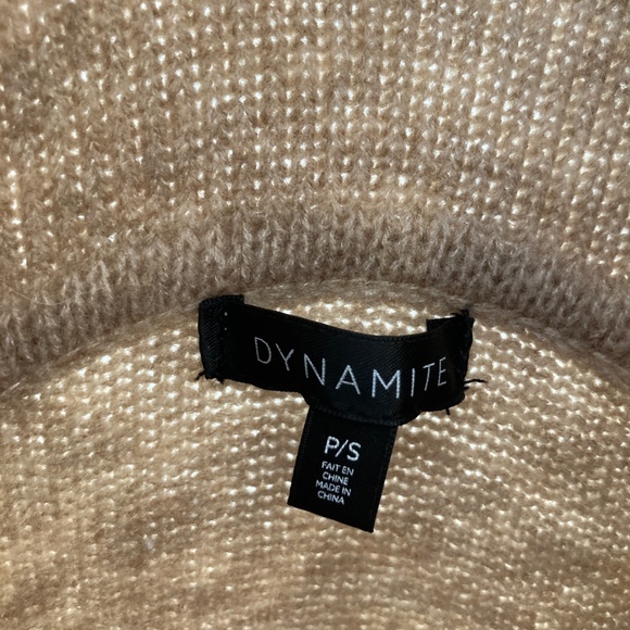 Dynamite cropped knit sweater - Picture 4 of 4